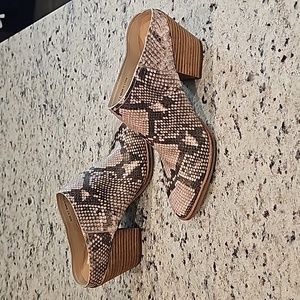 Dolce Vita shoes size 6.5